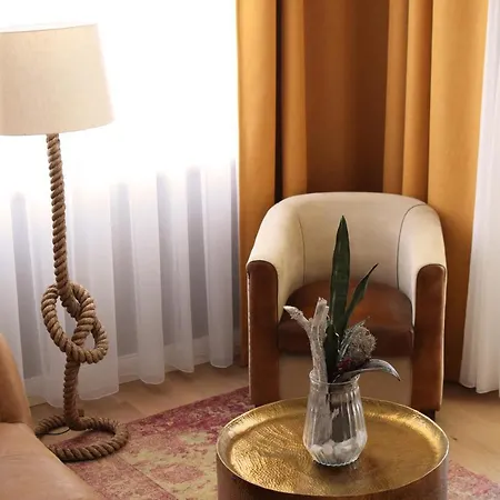 First Sellin Apartement 5 *